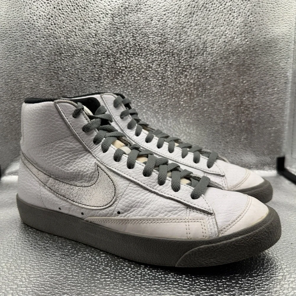 Size 9.5 Nike Blazer Mid 77 Sneakers Mens White Excellent 50 Years of Hip Hop